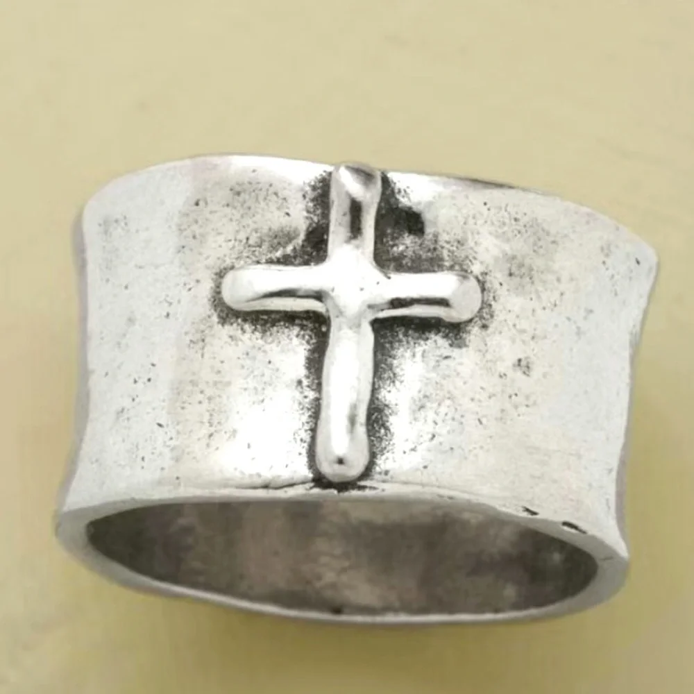 3/$25 Unisex Cross Ring Size 8 Silver Tone